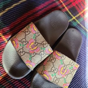 RARE KIDS BUTTERFLY SLIDE BEAUTIFUL VERY GOOD COND